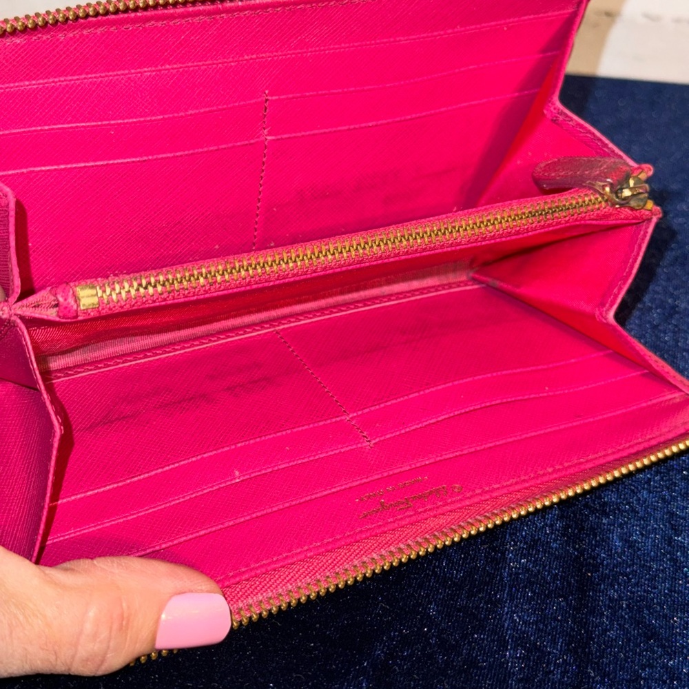 Salvatore Ferragamo Pink Serafino leather. - Picture 9 of 13